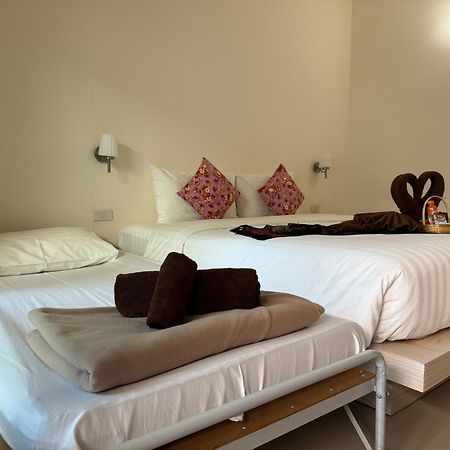Malee Sirin Old Town Hotel Koh Lanta Exterior photo