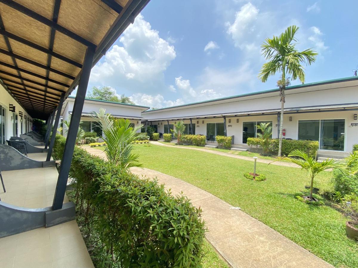 Malee Sirin Old Town Hotel Koh Lanta Exterior photo