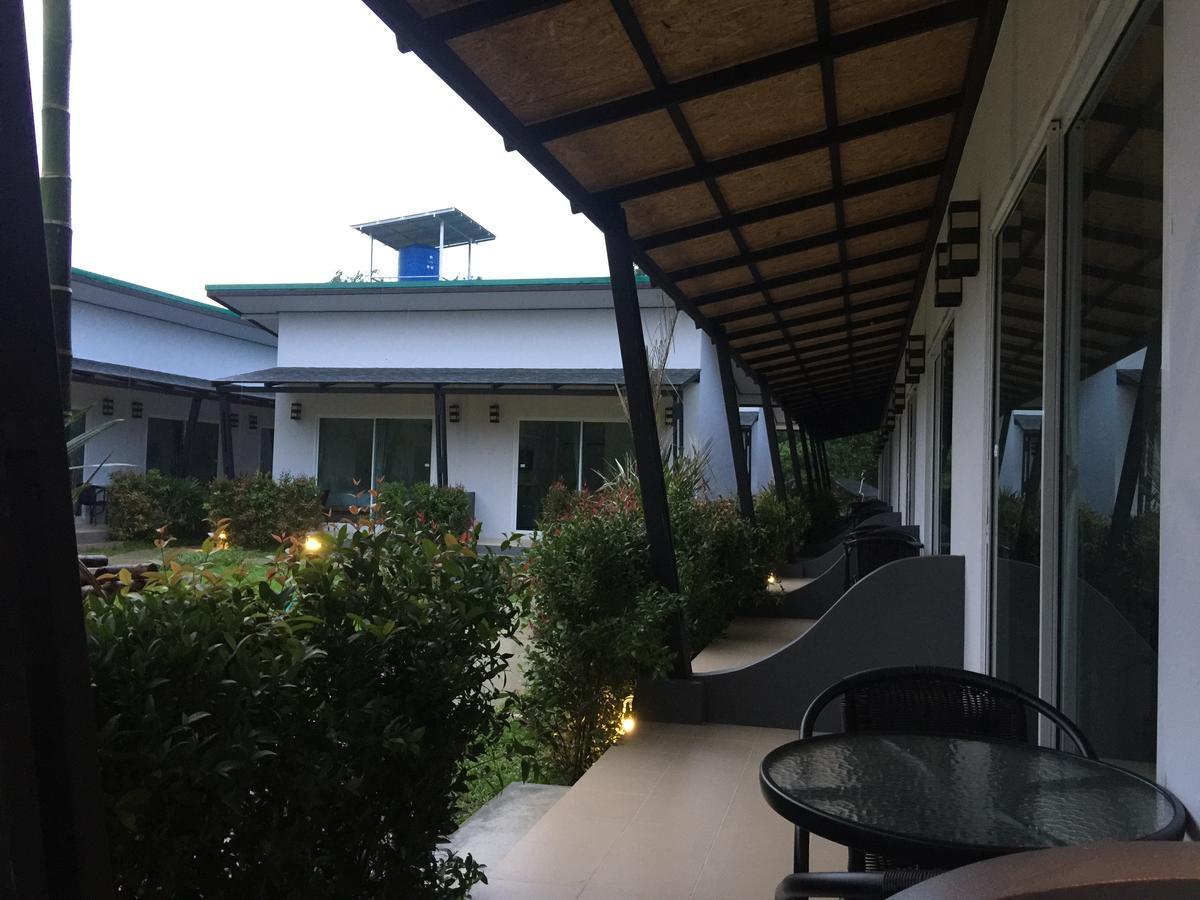 Malee Sirin Old Town Hotel Koh Lanta Exterior photo