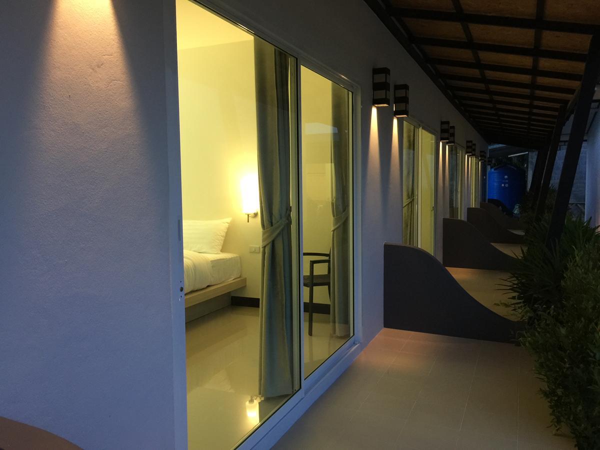 Malee Sirin Old Town Hotel Koh Lanta Exterior photo