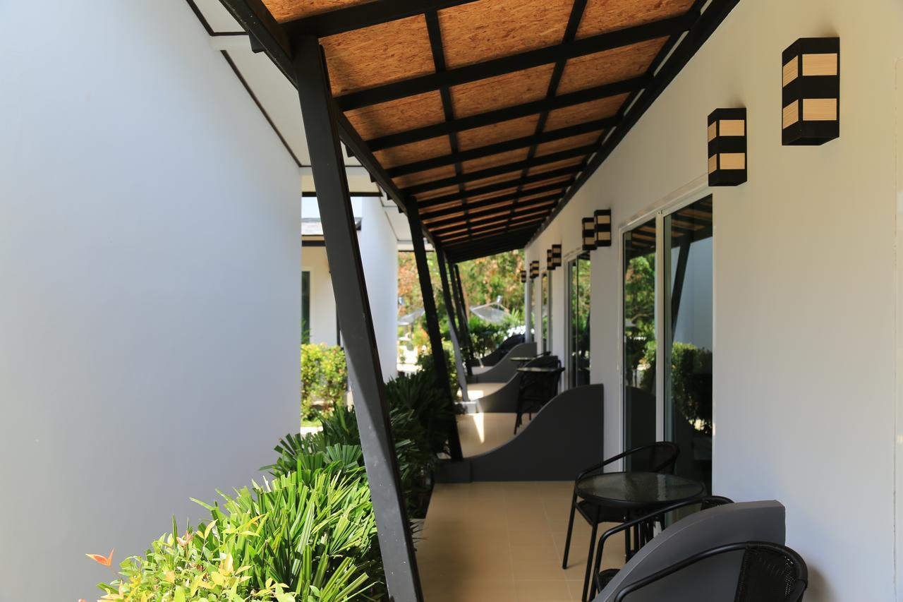 Malee Sirin Old Town Hotel Koh Lanta Exterior photo